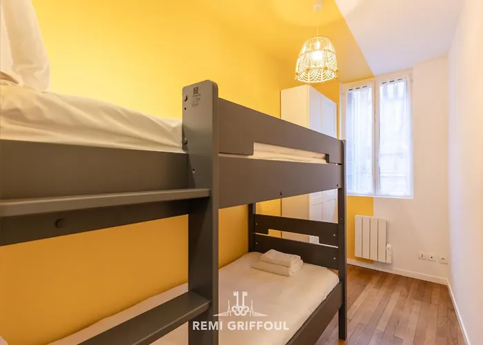 Le Bois Bleu - 1st Floor - Center *